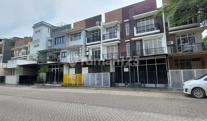 Sewa Rumah Pik1 6X12 3 Lantai