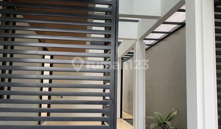 Rumah Lux 2 LT Siap Huni Mainroad Setraduta