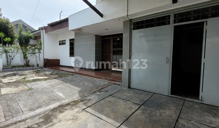 Rumah Lama Siap Huni di Dian Elok, Dian Permai