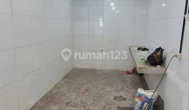 Ruang Usaha Lokasi Strategis Kawasan Wisata Belanja di Cihampelas