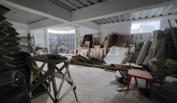 2.5-story house in Mekarwangi suitable for living, workshop / small warehouse