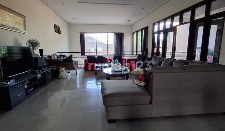 Nice and Comfortable House in Batununggal Indah
