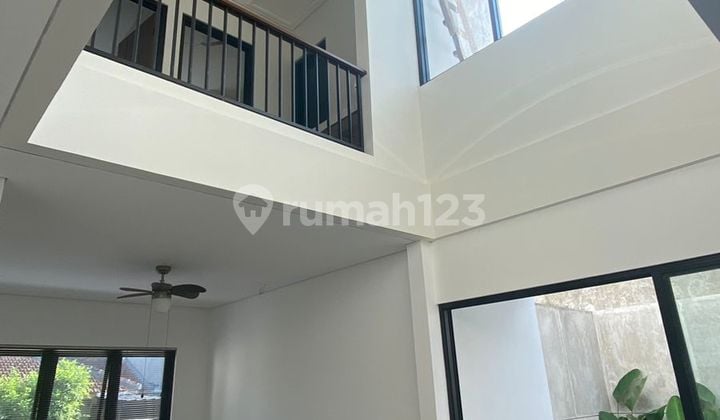 Rumah Baru Kopo Permai Cantik, Siap Huni Full Furnished