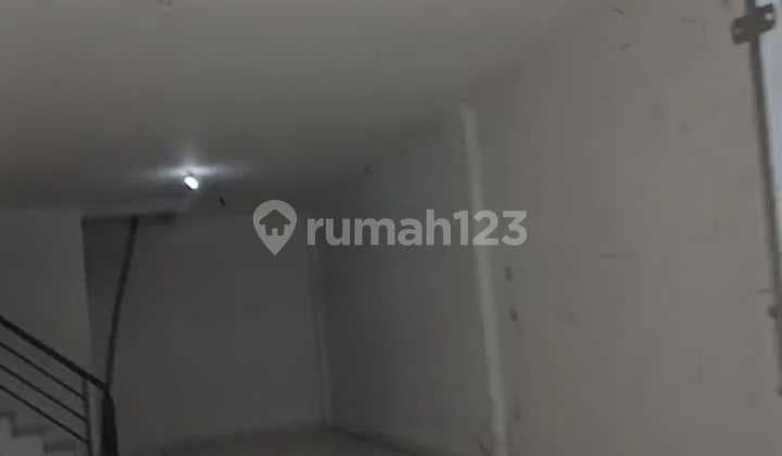 Ruko 2,5 Lt Lokasi Strategis Area Kopo Mas Regency