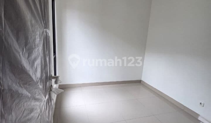 Disewakan Rumah Baru 1 Lantai di Podomoro, Cluster Avega