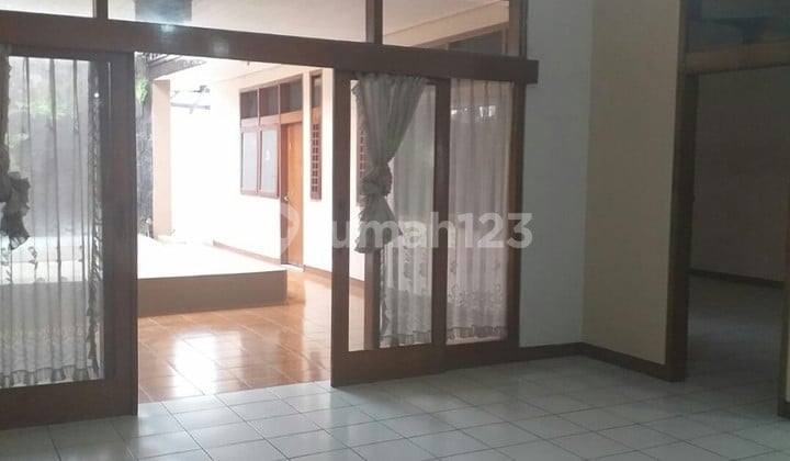 Rented Well-Maintained Single Story House in Kopo Sari