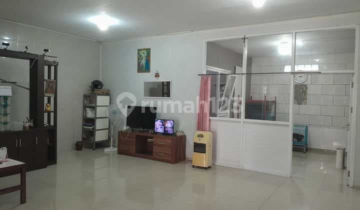Quick Sale: Singgasana Pradana House