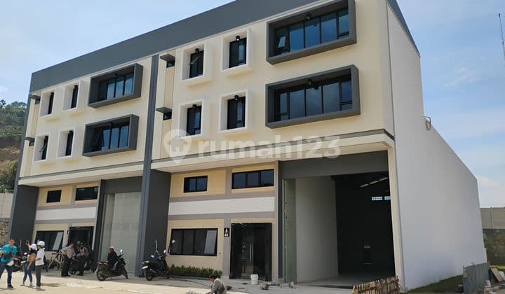 Sewa Gudang 4 LT Bagus & Baru Akses Kontainer di Cipatik