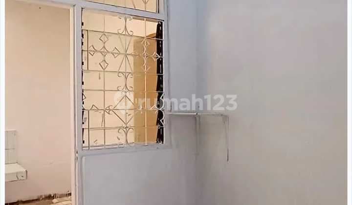 Dikontrakan Rumah 1 Lantai bisa untuk Usaha Konveksi di Tki 1