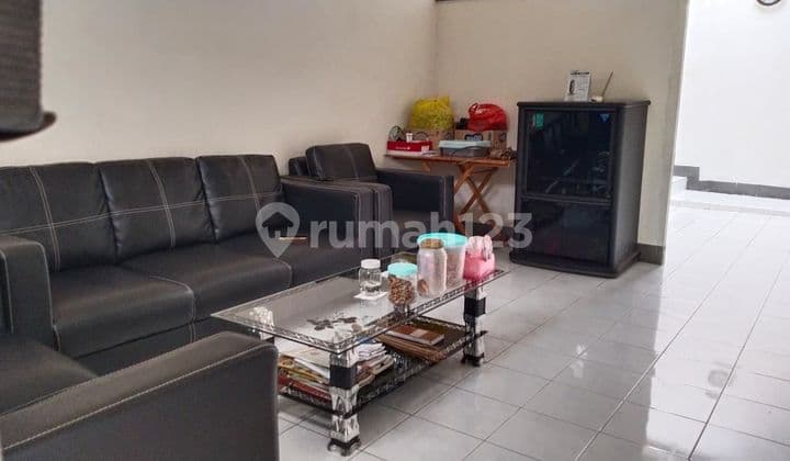For Sale: 2-Story House Near the Intersection of Jl. Peta // Jl. Leuwipanjang
