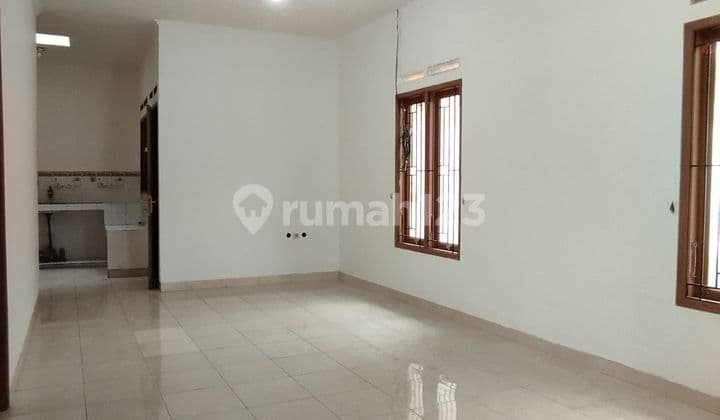 Dijual Rumah Jalan utama komplek Bumi sariwangi 1