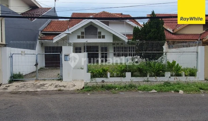 Dijual Rumah SHM di Nginden Intan Utara Surabaya Dijual Rumah SHM di Nginden Intan Utara Surabaya