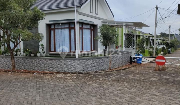 Dijual Rumah 2 lantai di Villa Rizki Ilhami 2, Sawangan Depok SHM Bagus