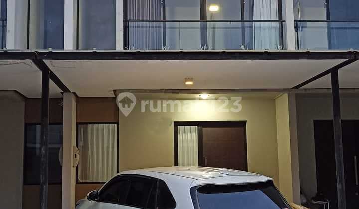 Dijual Rumah 2 Lt di Milenial Pik2