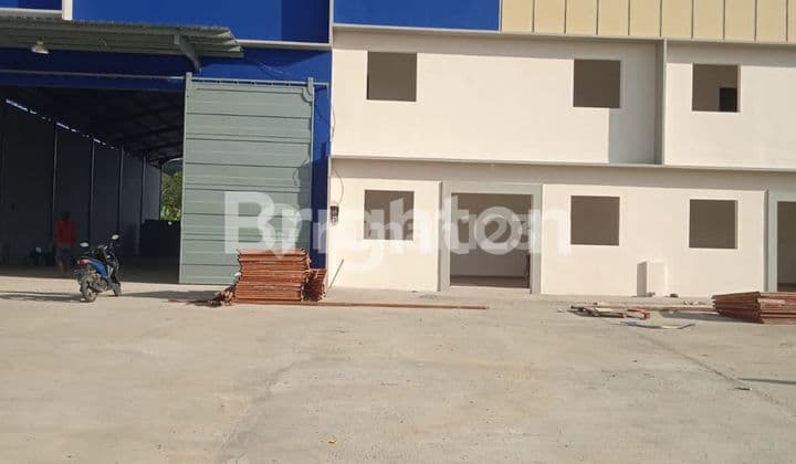 New Warehouse in Balikpapan Spacious with Ready-to-Use Office Long Yard 009SG