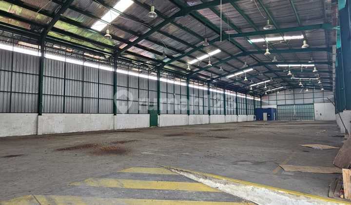 Gudang Strategis Balikpapan Dekat Gerbang Tol dan Row Jalan Besar