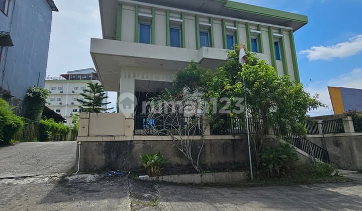 Gedung Ruko Bangunan Komersial Strategis Mt Haryono Dekat Mall