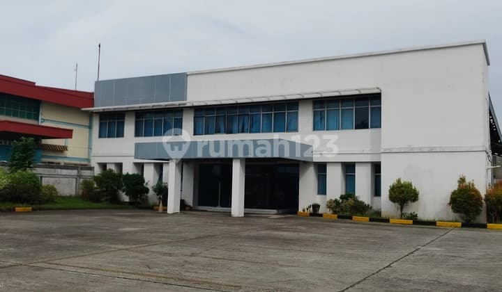 Main Office Building on Mulawarman Street Near IKN Toll Gate