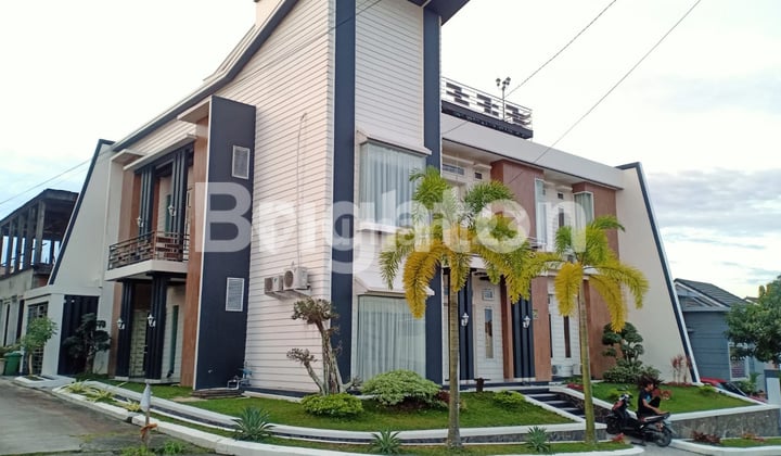 RUMAH MEWAH HOOK BALIKPAPAN FULL FURNISH BORNEO PARADISO DEKAT PINTU TOL BALSAM