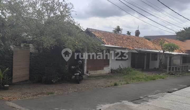 Rumah Lama Hitung Tanah di Cipete Selatan Cilandak Jaksel