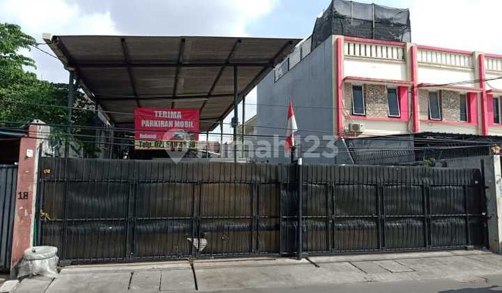 Dijual tanah bisa bangun ruko atu kantor notaris atau klinik atau usaha lainya indomaret bisa juga murah hanya 17 juta per meter posisi pinggir jalan raya kebayoran lama