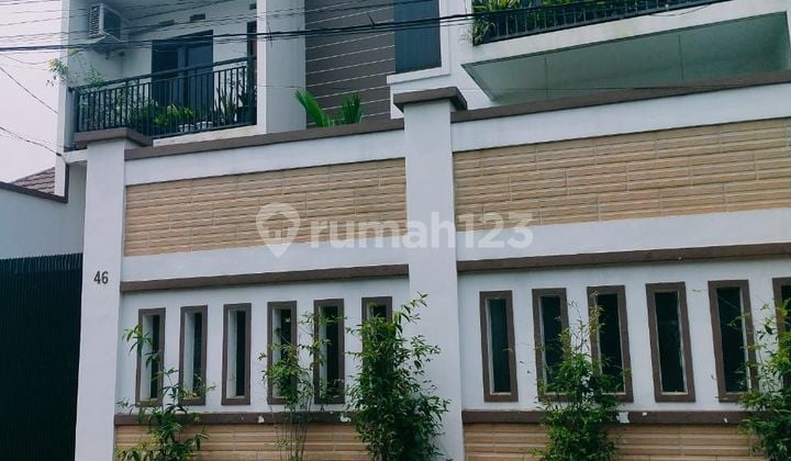 Dijual rumah sangat mewah murah di cilangkap cipayung dekat mabes AL TNI jakarta timur kondisi bagus sekali murah