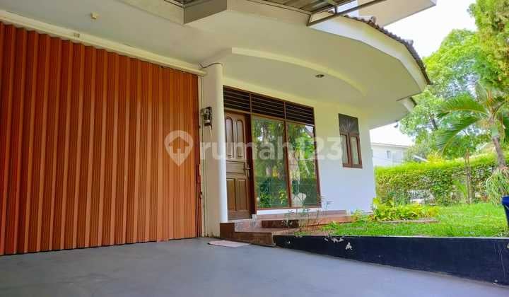 For Rent in an Exclusive Complex, Corner Position, Villa. Cinere Mas, Cinere, South Jakarta.