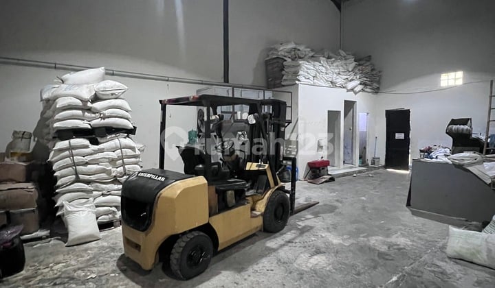 Gudang Komplek Pergudangan Kutawaringin Industrial Park Nanjung