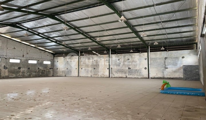 Gudang Siap Huni, Ex Outlet, Di Jl. Raya Bandung, Cicalengka