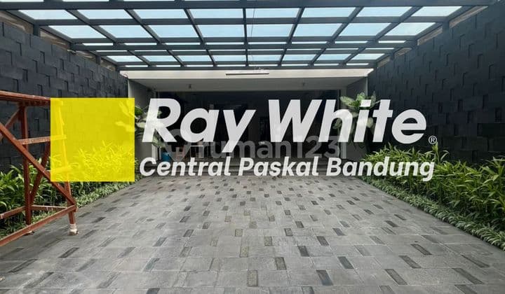 Rumah Bagus di Mainroad Cihampelas Bandung