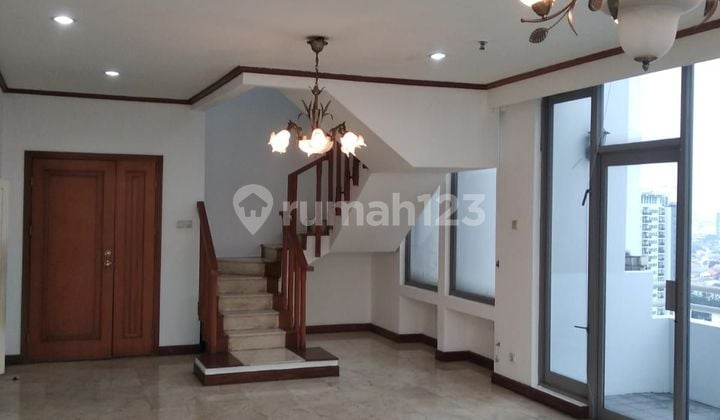 Apartemen Loft ( 2 lantai ) / Penthouse 3 Br / 3 Kamar Kintamani Dengan Nuansa Bali Di Prapanca Kemang Jakarta Selatan
