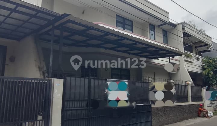 Rumah Siap Huni Di Area Tomang