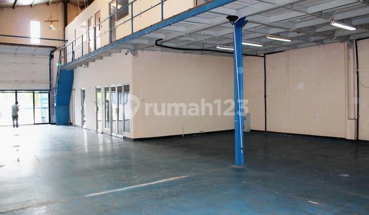 Gudang ( Industri Kering ) & Kantor Taman Tekno Bsd Siap Huni Lokasi Nyaman Jalan Besar - Glass Wool Roofing ( Tahan Panas ) Sangat Terawat.