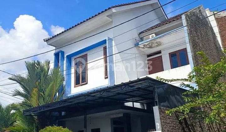 Ruko Tembus Rumah Belakang , Properti Yg Effisien Untuk Tinggal Dan Ruang Usaha