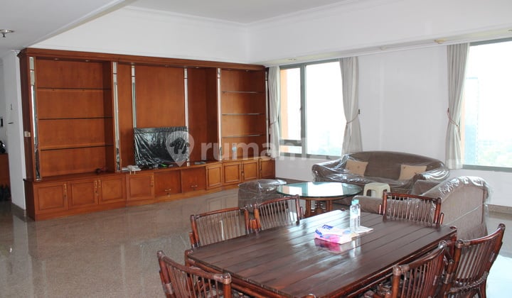 Sangat Jarang Ada Apartment yang Spacious , Luxurious , di Manage oleh Ascott International Management - Lokasi di Central Jakarta - Surrounded By International Facilities Such As Hotel 5 Stars - Resto - Malls - High Rise Office Buildings