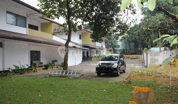 Rumah Terawat Siap Huni ( Ex Consular Asing) Tanah Luas 6,4 Ribu Sqmtr - Kemang Timur & Luas 2 Bangunan 2,380 Sqmtr - Signature Professional & Pengusaha Sukses - Jakarta Selatan