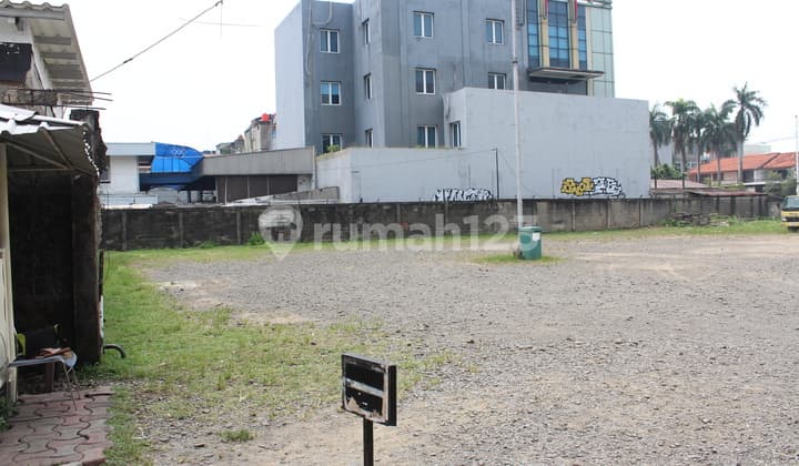 Lahan 1,800 sqmtr (Zona Perdagangan & Jasa Komersial - Perkantoran - Perbelanjaan - Perhotelan - Jalan Lapangan Bola - dekat Jalan Panjang - Jakarta Barat