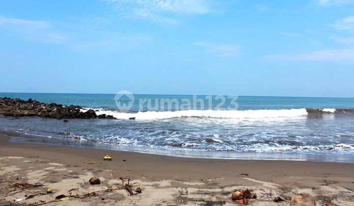 Carita Beach -Project Ruang Usaha dgn Pay Back Period yang cepat ( Biz Tourism tdk terkena Tariff Issue ) - Pantai Non Karang luas 3,000 sqmtr utk Resto & Leisure dan Bukit utk Villa luas 7,9 hektar.