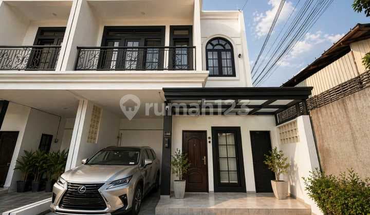 Rumah Siap Huni Eropa Classik 2 Lantai Bebas Banjir