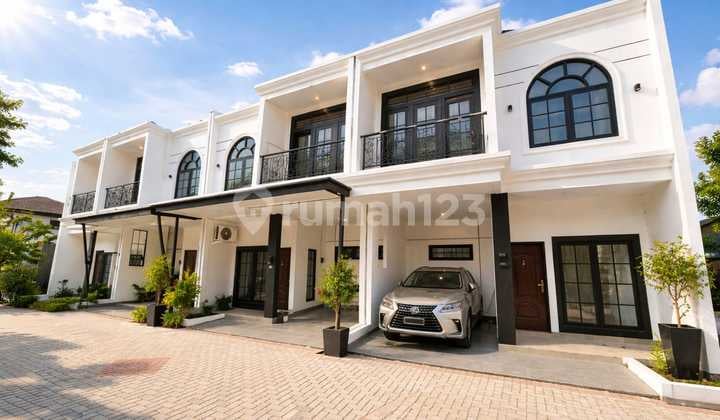 Rumah Mewah 2 Lantai Siap Huni Lokasi Strategis