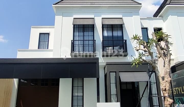 Rumah 2 Lantai di Citragrand