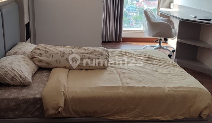 Apartemen Furnish di Tengah Kota