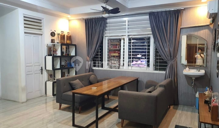 Rumah Siap Pakai di Puri Anjasmoro