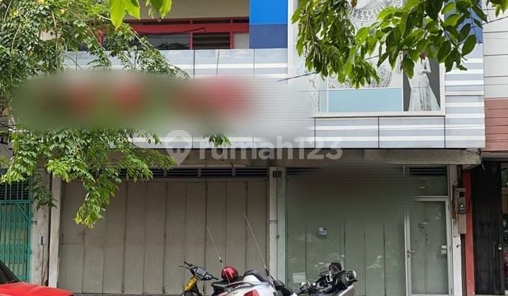 3-Storey Shop House Suitable for Business in Kranggan