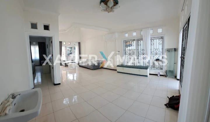 Rumah2 Lantai Siap Pakai di Candi Golf