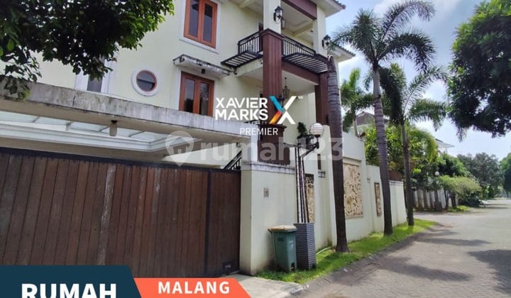 Dibawah Harga Pasar Rumah Hook Mewah di Permata Jingga Malang
