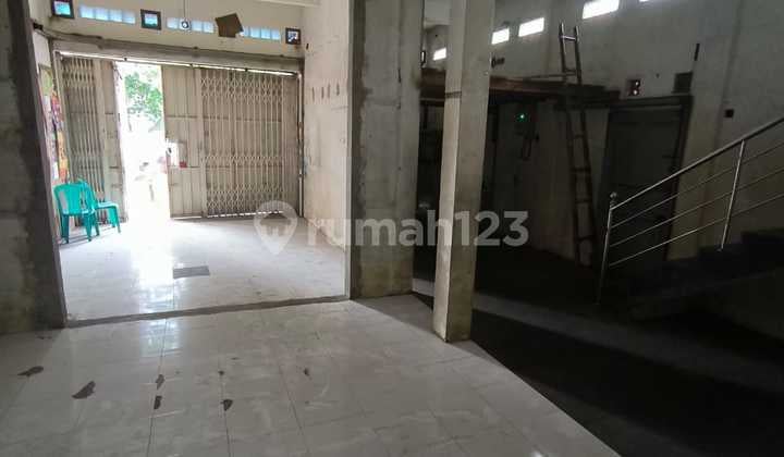 Ruko Tengah Kota Dijalan Pasir Kota Bandung Strategis Dekat Tol