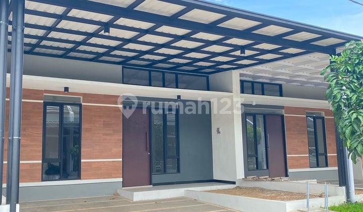 Ready-to-Occupy House in Taman Kopo Indah, Strategically Located Near Margaasih Toll Road