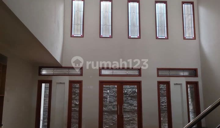 Rumah 2 Lantai di Pungkur Regol Bandung Strategis Dekat Tegallega