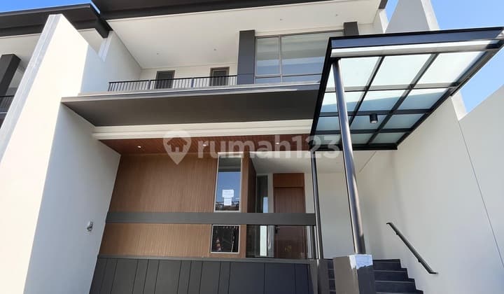 Rumah Baru di Geger kalong Bandung Siap Huni Akses dekat Lembang